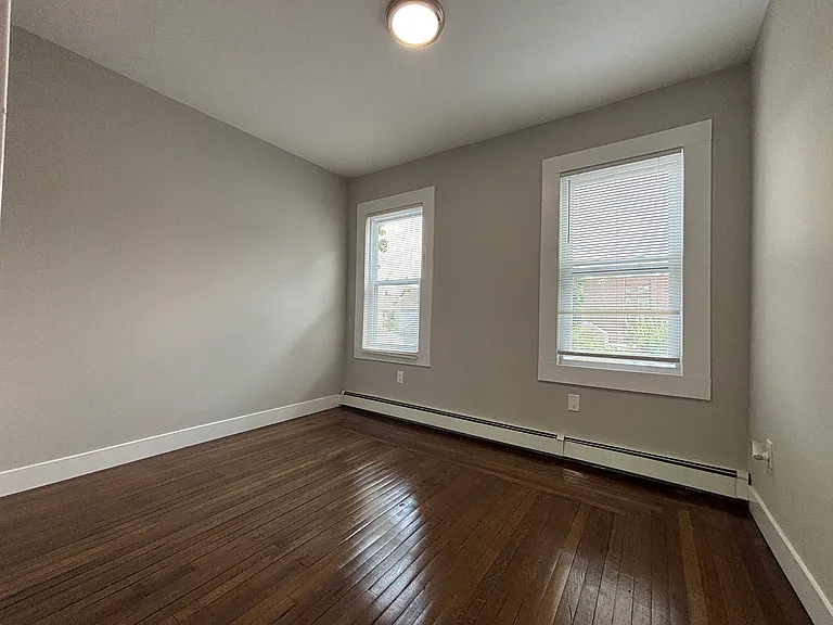 1561 Chapel St #F — Photo 7