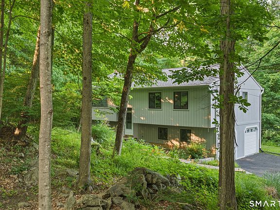 2nd image of 518 Bennetts Farm Road