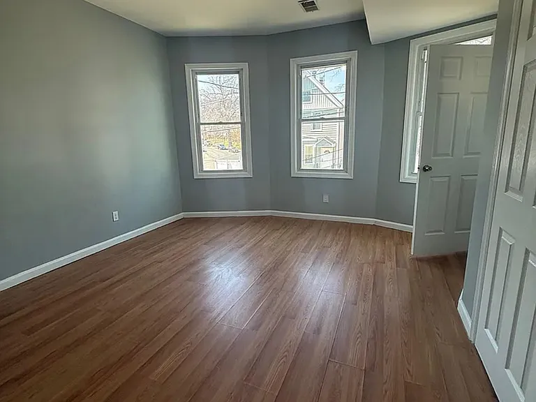 43 Durand Pl #2 — Photo 5
