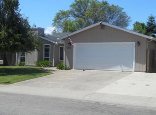 2878 Fernwood St, Redding, CA 96001