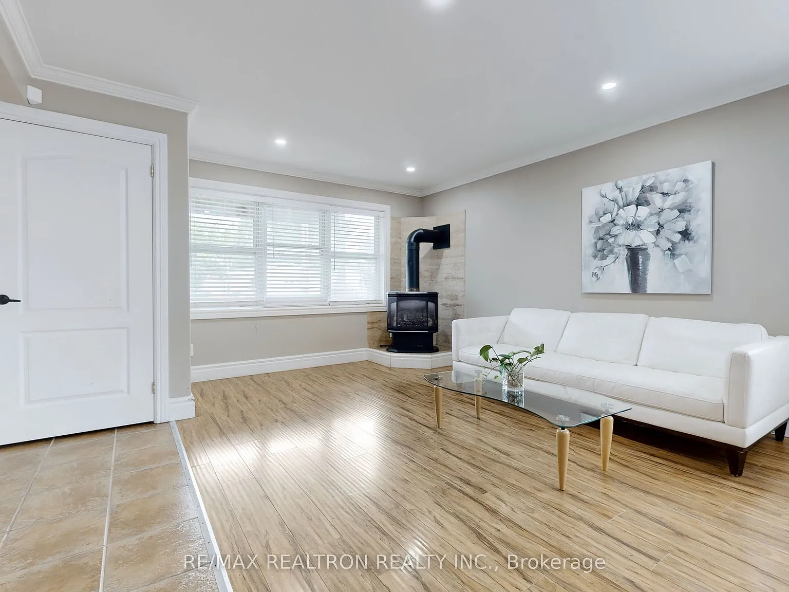 2 bed, $2,050 — Photo 3
