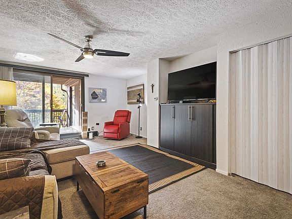3rd image of 2929 Sunnyside 203a Dr