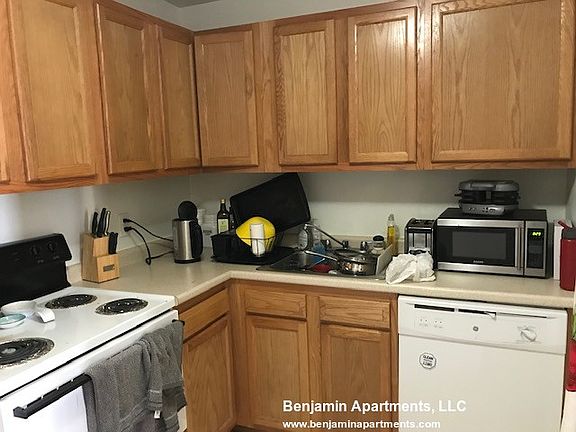 5th image of 312 Tappan St #13