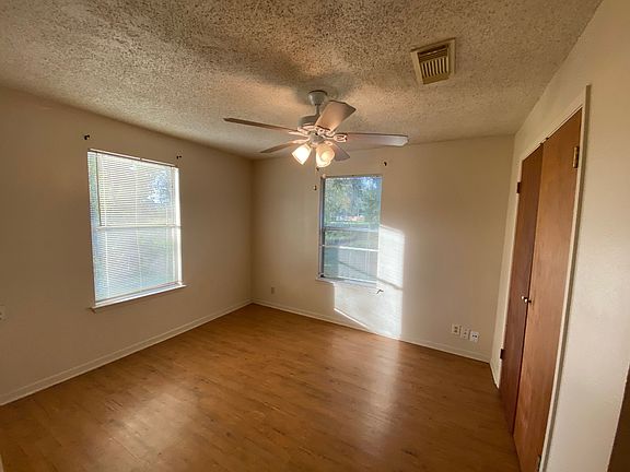 4th image of 59 Fern Ct #1