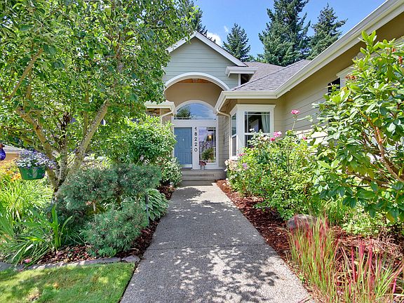 4th image of 18220 118th Avenue Ct E