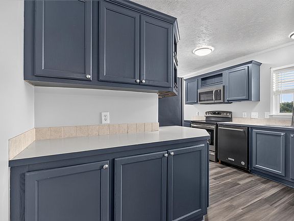 5th image of 126 Hillview Dr