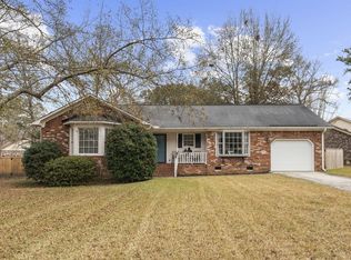 302 Chessington Cir, Summerville, SC 29485