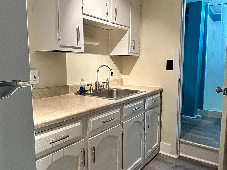 10 Devens St #2B — Photo 8