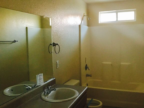 2nd image of 2816 Bear Rock Pl