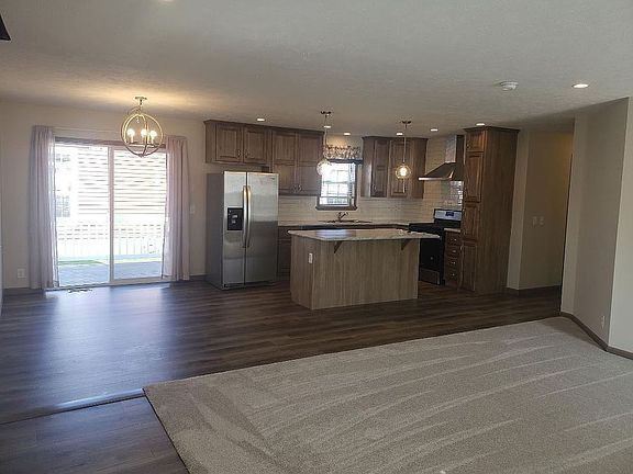 3rd image of 5229 Woodberry Ln