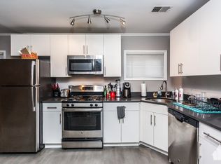 3256 N Southport Ave #3B, Chicago, IL 60657