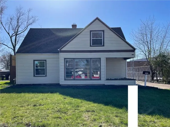 6688 Beresford Ave, Parma Heights, OH 44130