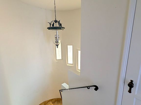 3rd image of 10923-10925 Camarillo St