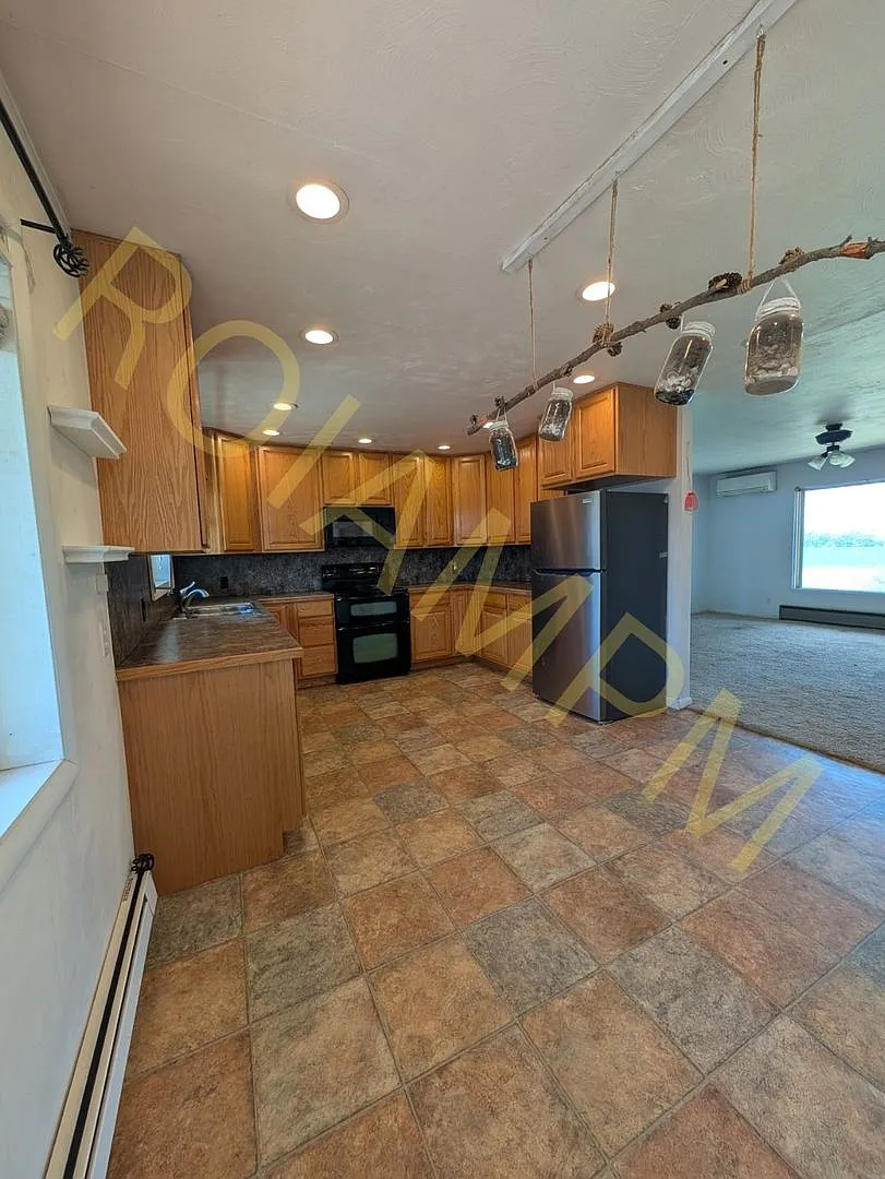 Charming 3-bed 2-bath Home at the Edge of Town — Photo 3