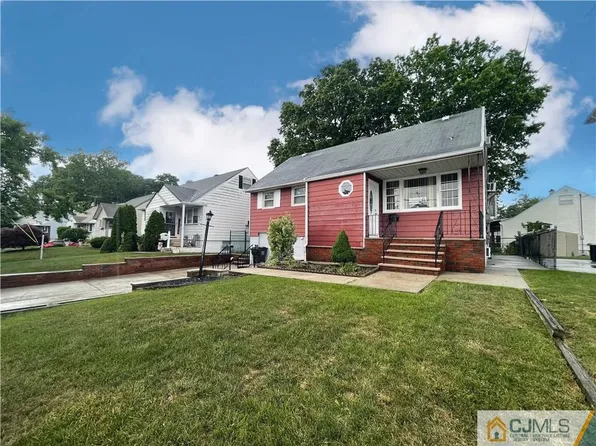 121 Wall St, Metuchen, NJ 08840