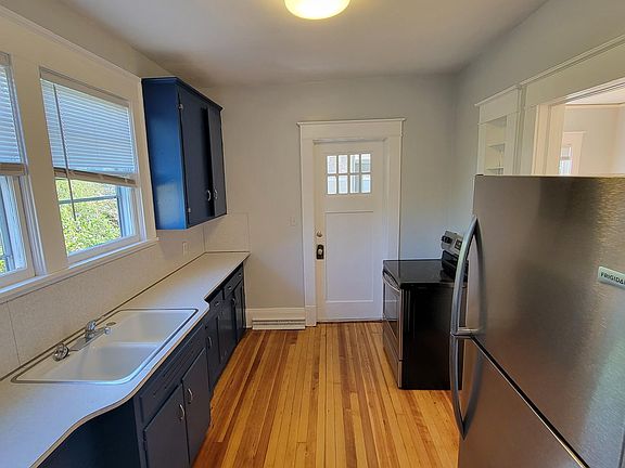 2nd image of 606 N Mendenhall St