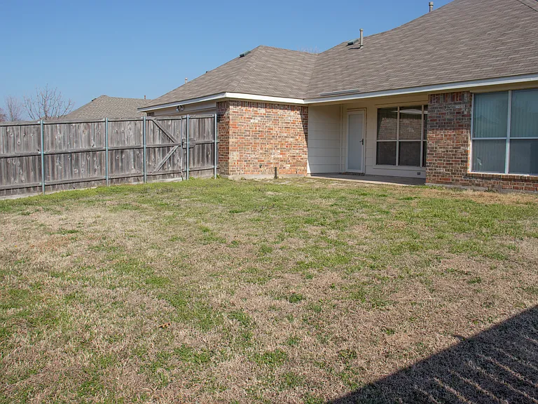 10305 Bent Tree Dr — Photo 19