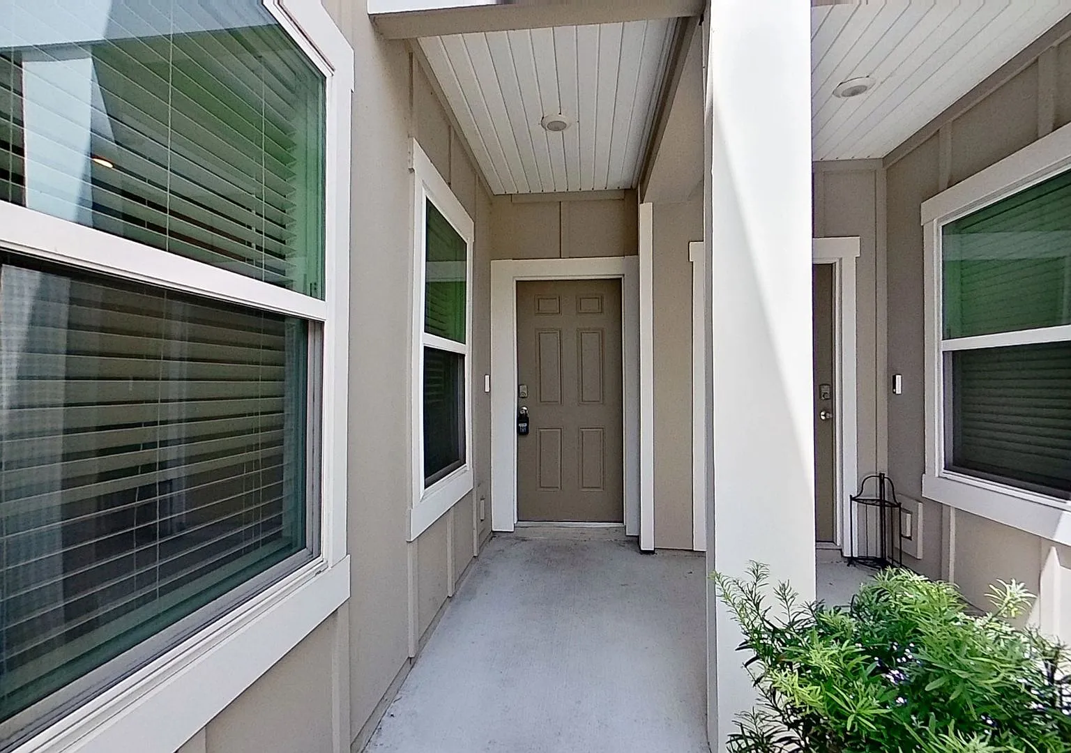 Beautiful 3BR Townhome in Westlake Estates! — Photo 2