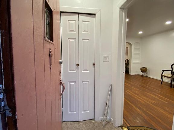 3rd image of 8218 165th St