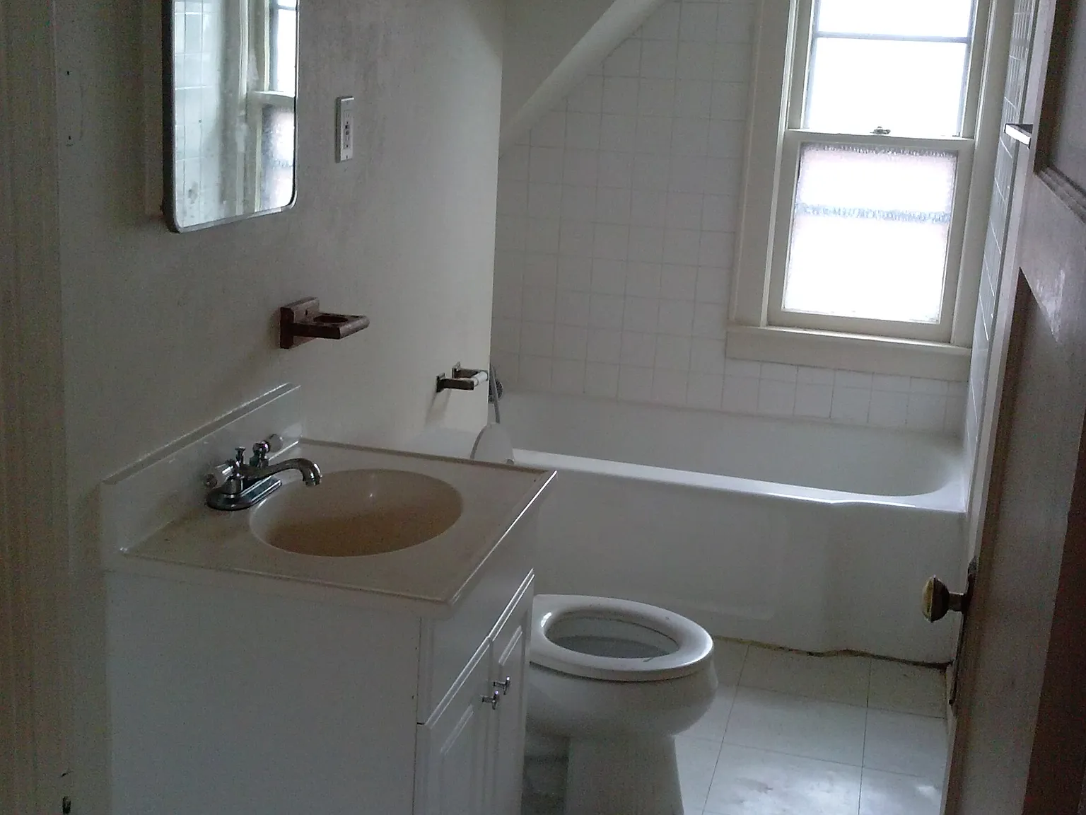 2 bed, 950 sqft, $895 — Photo 3