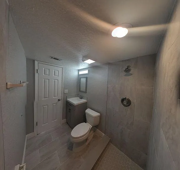 133 Bristol Ct — Photo 13