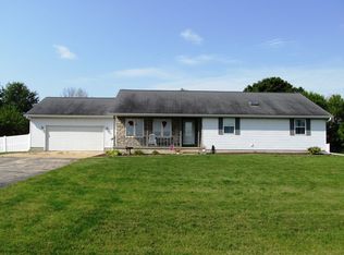 10697 Hoover Rd, Rock Falls, IL 61071