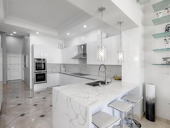 4th image of 21019 NE 38th Ave #84