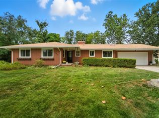 2904 92nd St, Urbandale, IA 50322