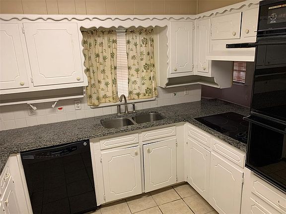 5th image of 348 Sheffield Dr