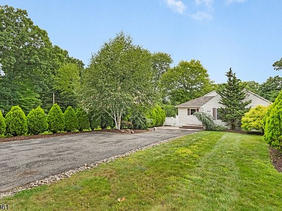 3rd image of 111 Milton Rd