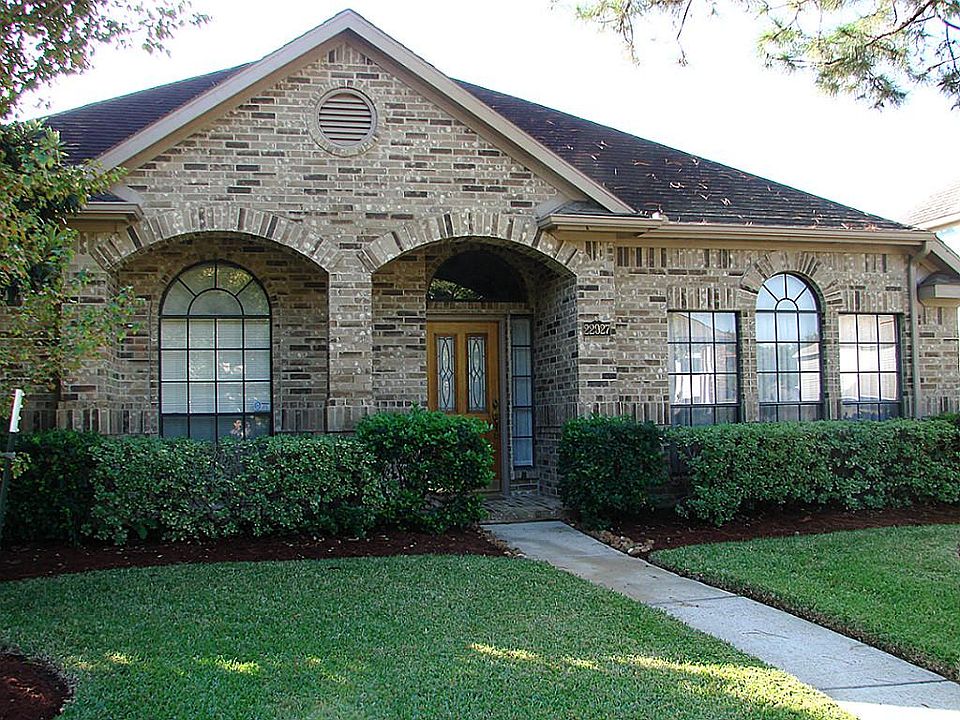 1st image of 22927 Glenover Dr