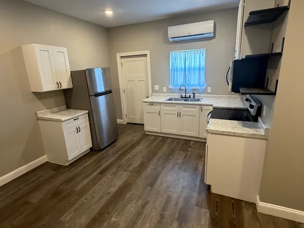 319 E 1st St #3, Mountain Grove, MO 65711