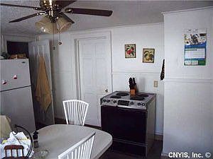 4th image of 154 Huntley St