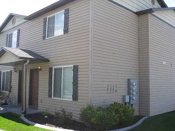 2nd image of 593 Countryside Ave #1