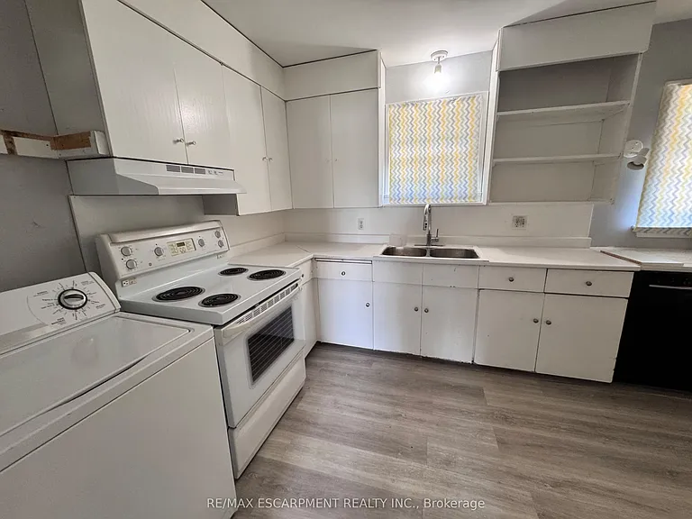 46 Plains Rd E #UPPER — Photo 7
