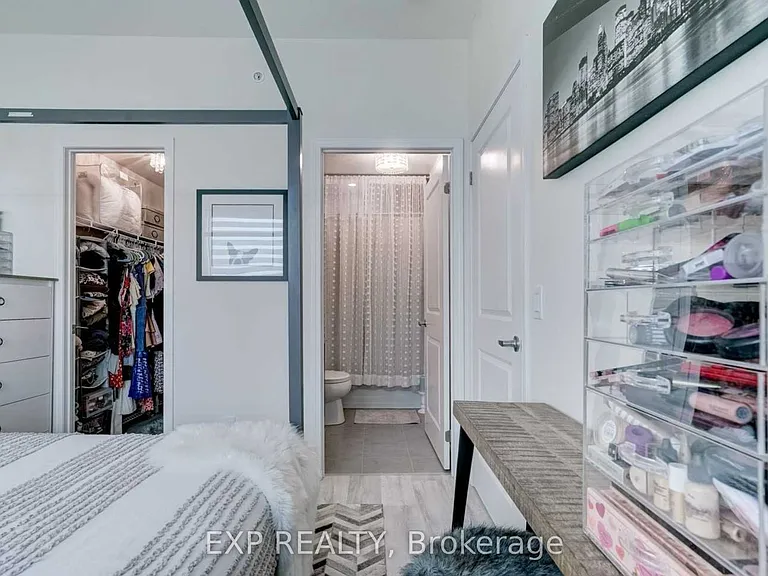 2522 Keele St #419 — Photo 24