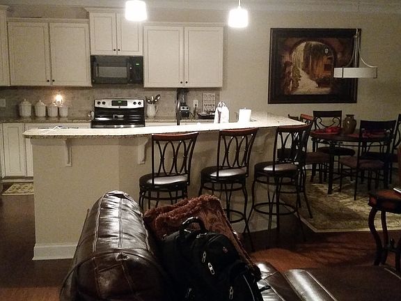 5th image of 212 Hearthwood Lane