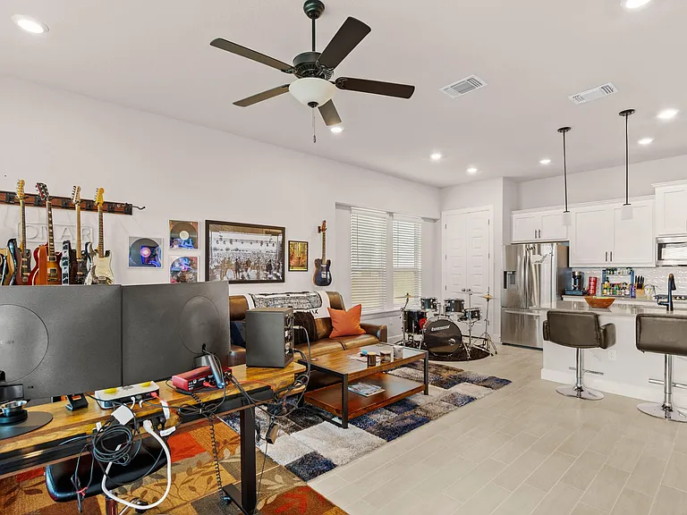 12810 Stanford Dr — Photo 11