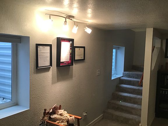 3rd image of 1001 W 1st St