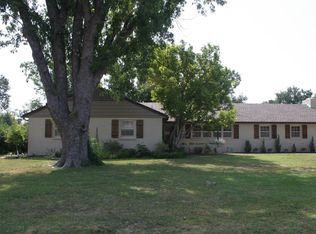 350 S Socora Dr, Wichita, KS 67209