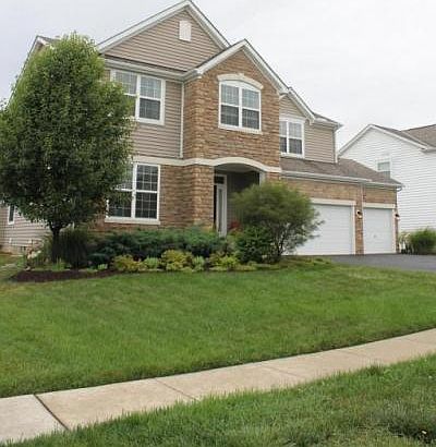 3rd image of 233 Balsam Dr