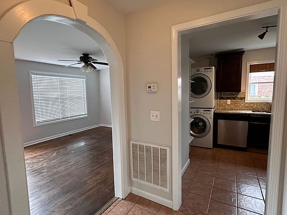 5th image of 219 Lucile St