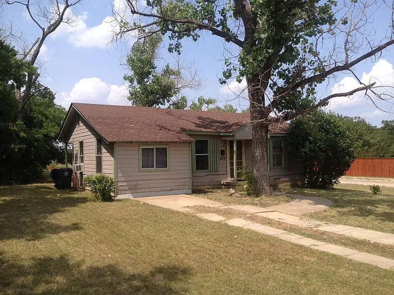 507 Mannington Dr — Photo 1