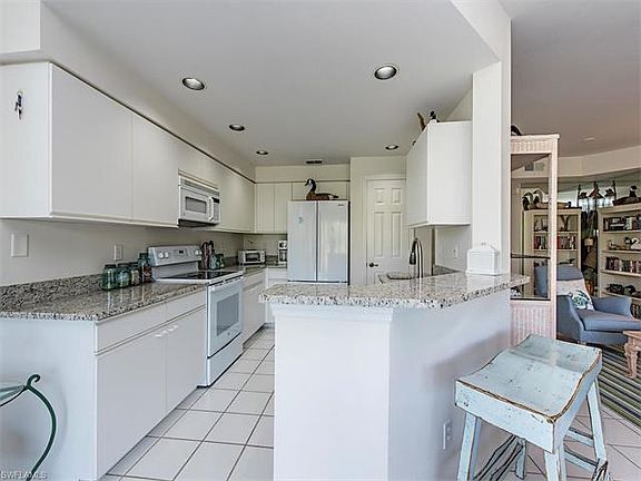 4th image of 4410 Riverwatch Dr Unit 103