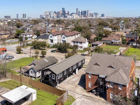 2820 Blodgett St, Houston, TX 77004