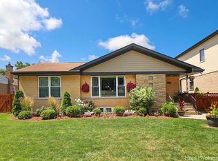 7730 Kilbourn Ave, Skokie, IL 60076