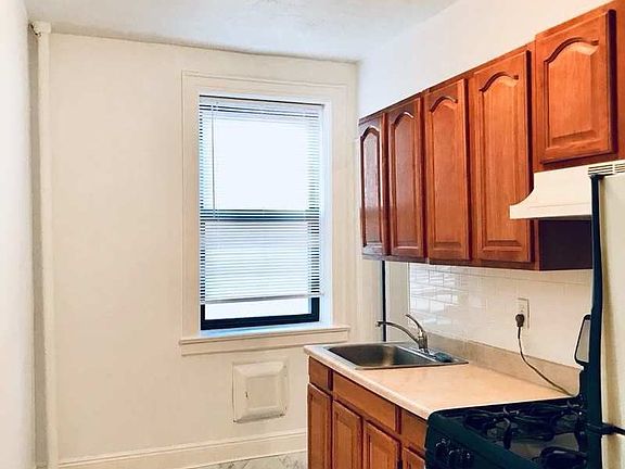 4th image of 6140 Saunders St APT D15