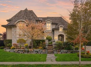15957 39a Ave, Surrey, BC V3Z 0Y3