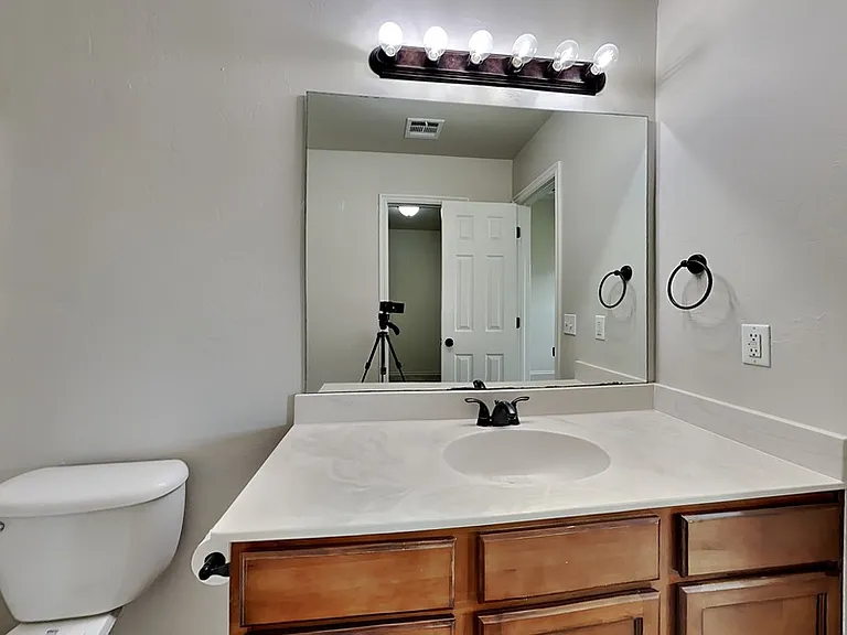 2165 Robin Ridge Ln — Photo 9