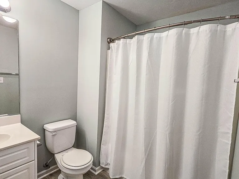 726 Creekside Dr — Photo 35